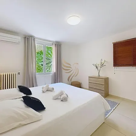 T3 Private Garden 2 Steps From The Center-clim Apartman Saint-Raphaël
