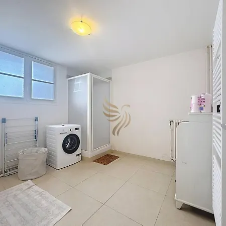 T3 Private Garden 2 Steps From The Center-clim Апартаменты *