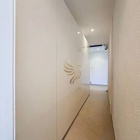 דירה T3 Private Garden 2 Steps From The Center-clim
