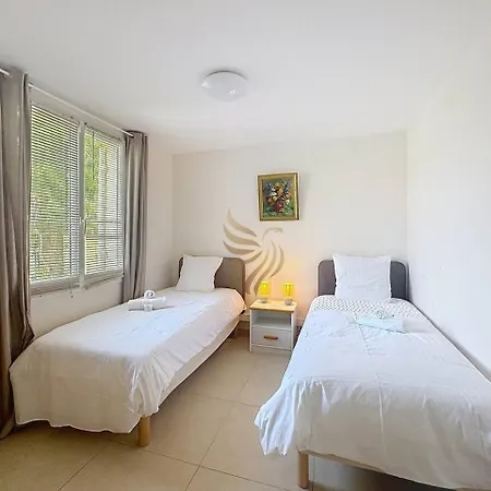 Apartment T3 Private Garden 2 Steps From The Center-clim *
